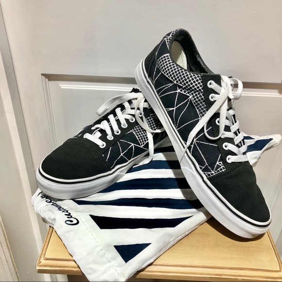 Vans Other - Vans Off The Wall Custom Design shoes with Bag